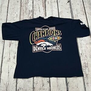 Vintage Denver Broncos Super Bowl XXXII NFL Football Sports Tshirt
